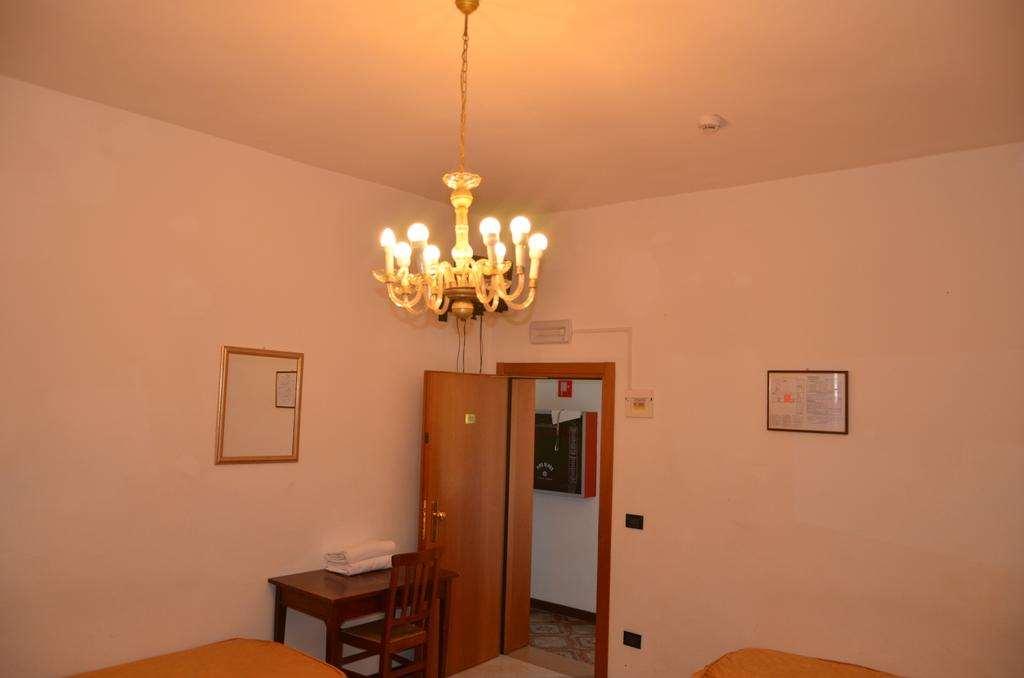 Hotel Iris Wenecja Pokój zdjęcie